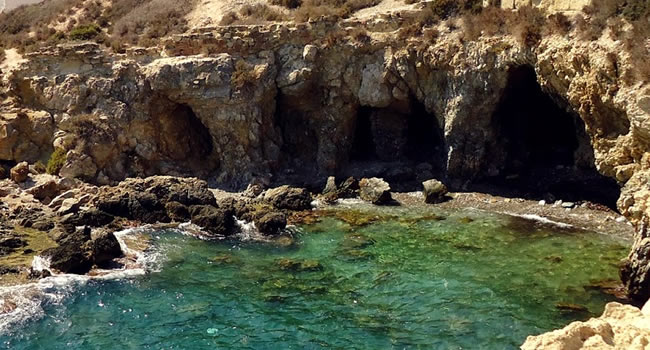 grutas marinas en la isla de Tabarca